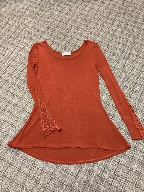 Pink Republic Rust Burnt Orange Lace Sleeve Long Sleeve Swing Top Size XS